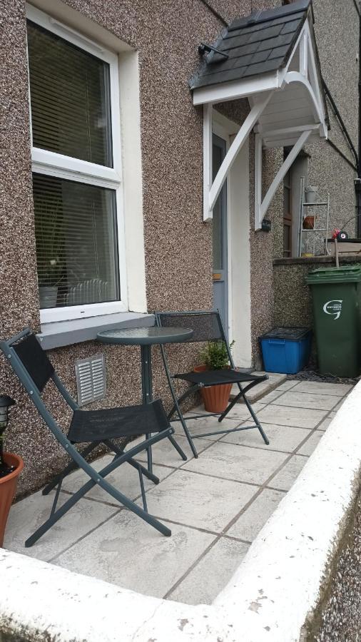 Cosy Mews House Close To Harbour Porthmadog Exterior foto